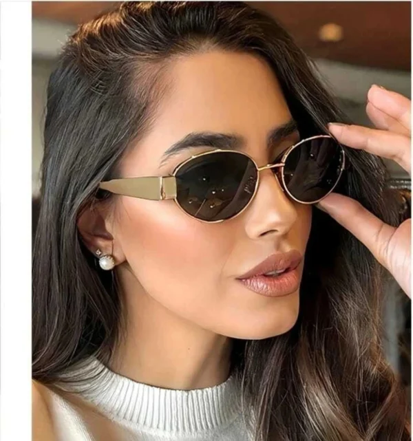 Gradient Oval Sunglasses (Free Size) (For Women, Black)